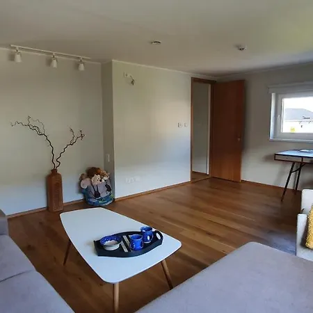 Elly House 펜션 합살루