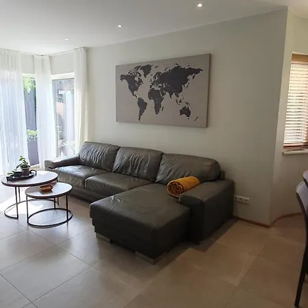 Holiday home Elly House *