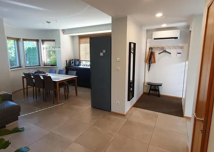 Holiday home Elly House